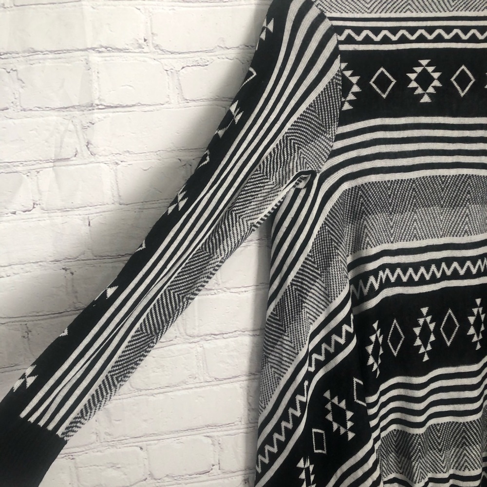 Aztec Print Open Cardigan L - Picture 4 of 5
